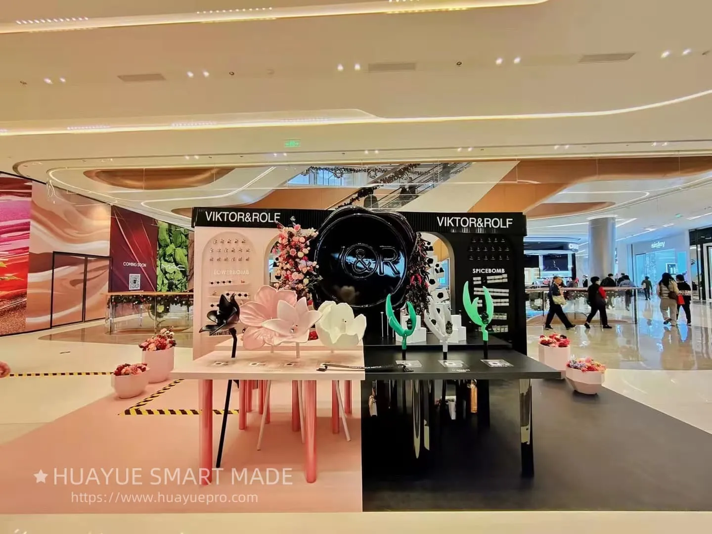 Huayue smart made Creates Immersive Pop-Up Experience for VI