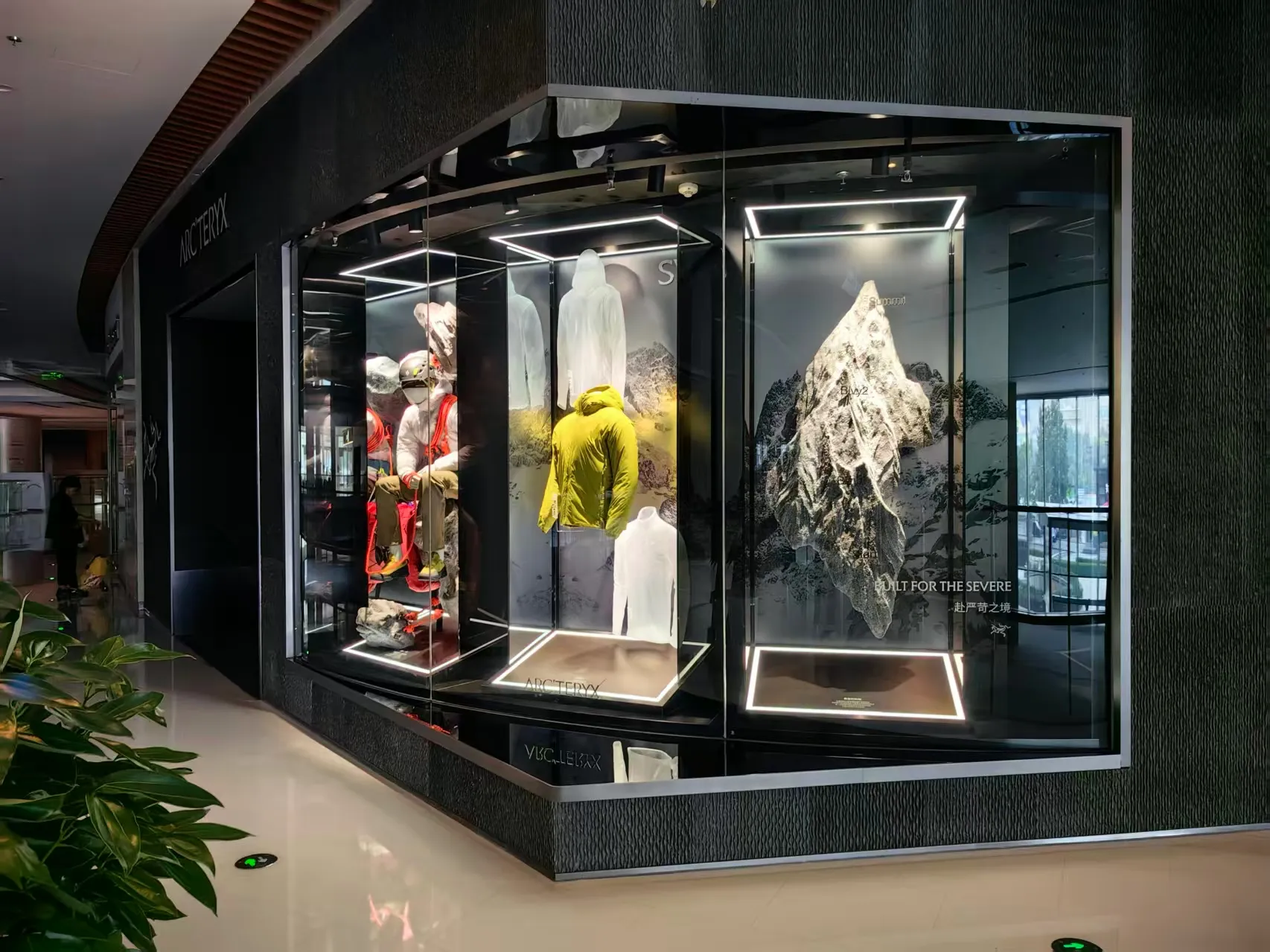 A one-stop production factory specializing in custom props, window displays, and